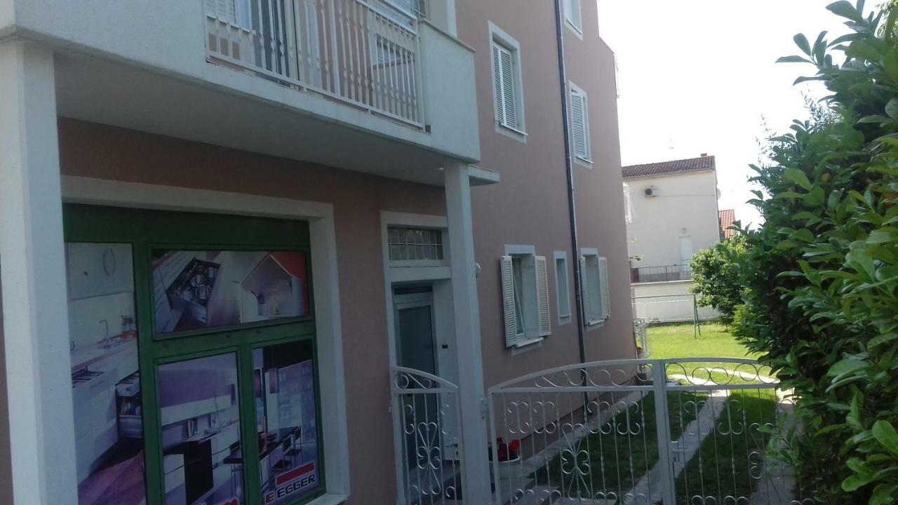 Apartman Jezidzic Kaštela Eksteriør bilde