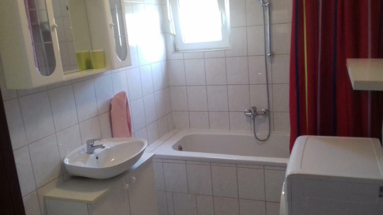 Apartman Jezidzic Kaštela Eksteriør bilde